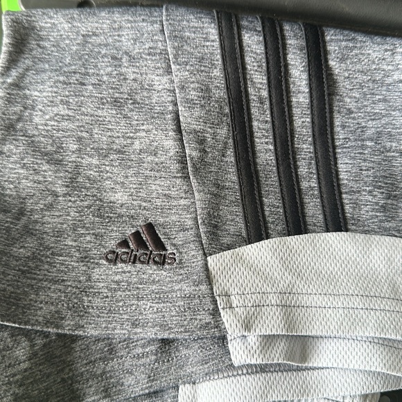 BOYS ADIDAS SHORTS ….. Size 6 $20 - Picture 3 of 3